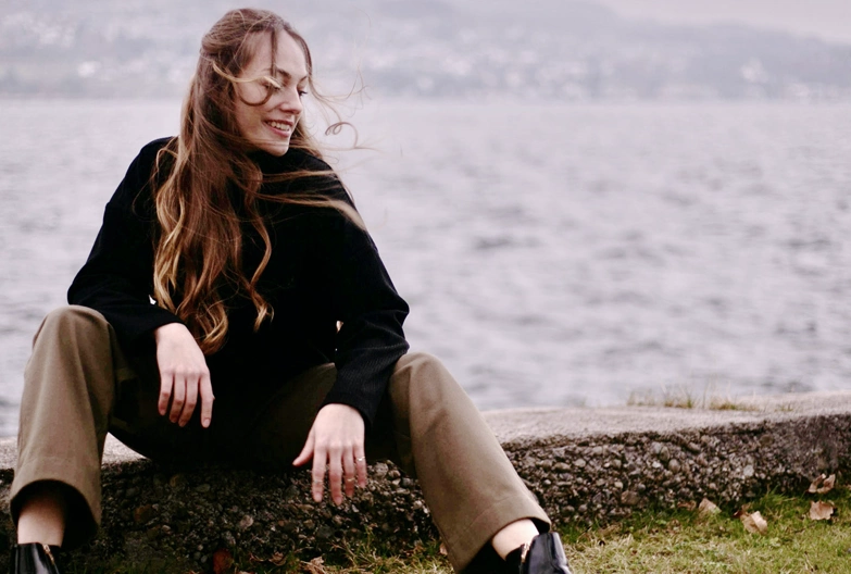 Fotomodel am Zürichseeufer